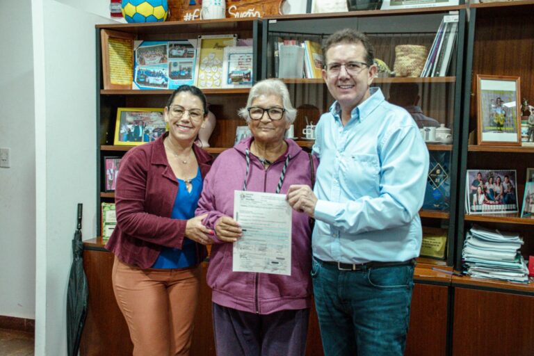 La municipalidad realizó la entrega de 16 certificados unicos de discapacidad a vecinos sanvicentinos