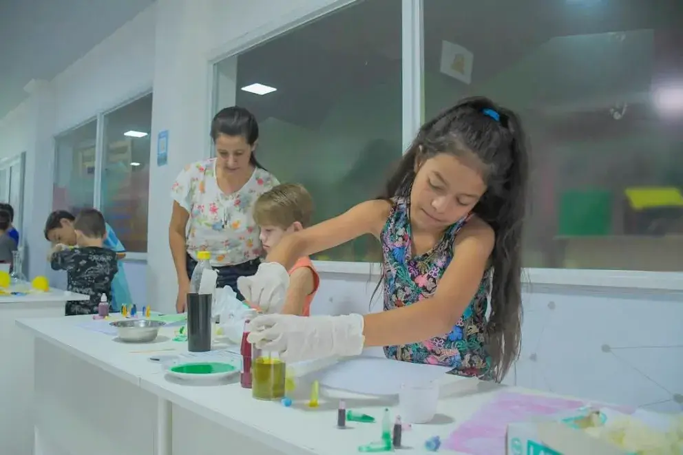 Niños de San Vicente se convirtieron en científicos por un día en una jornada de exploración y aprendizaje