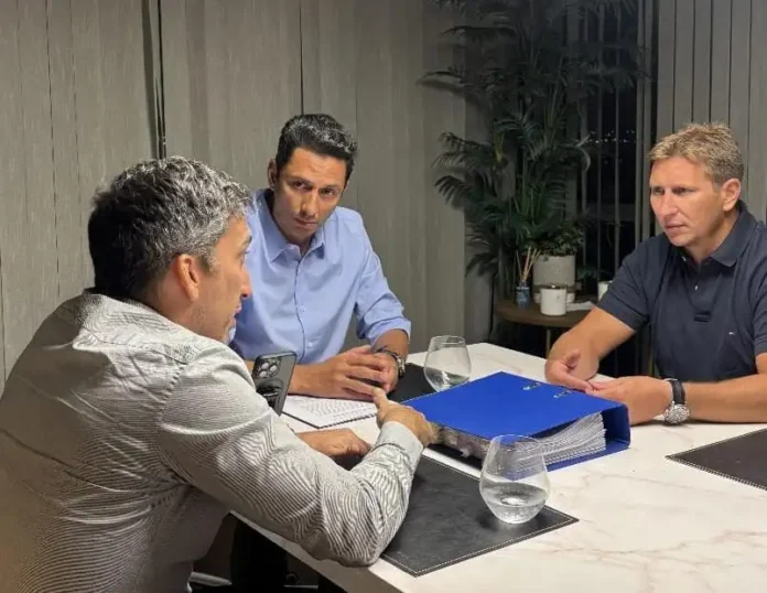 Macias-reunion-yerbatera