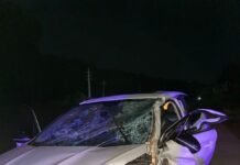 San Vicente: Choque entre camión y auto resultó con un conductor lesionado