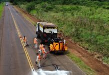 Vialidad Misiones aplica técnicas que protegen el asfalto y evitan deterioro